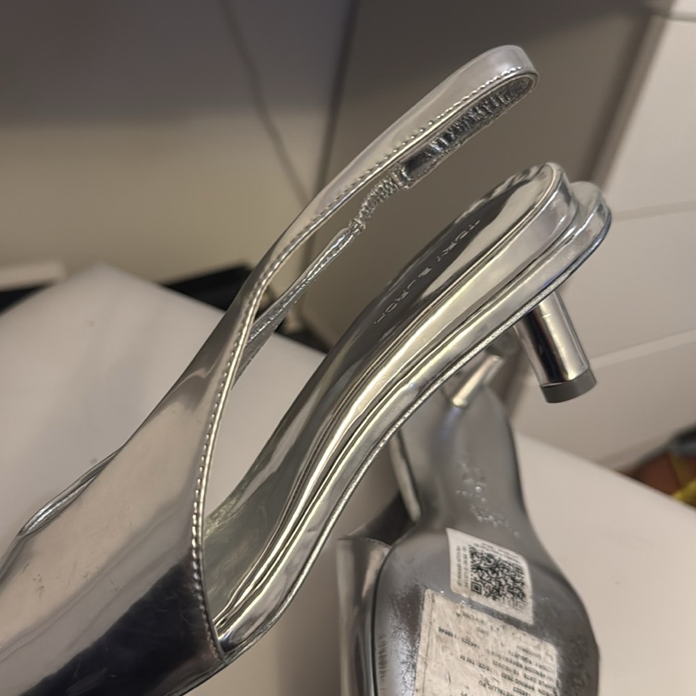 Tory Burch Silver Metallic Slingback Kitten Heels - Picture 4 of 4